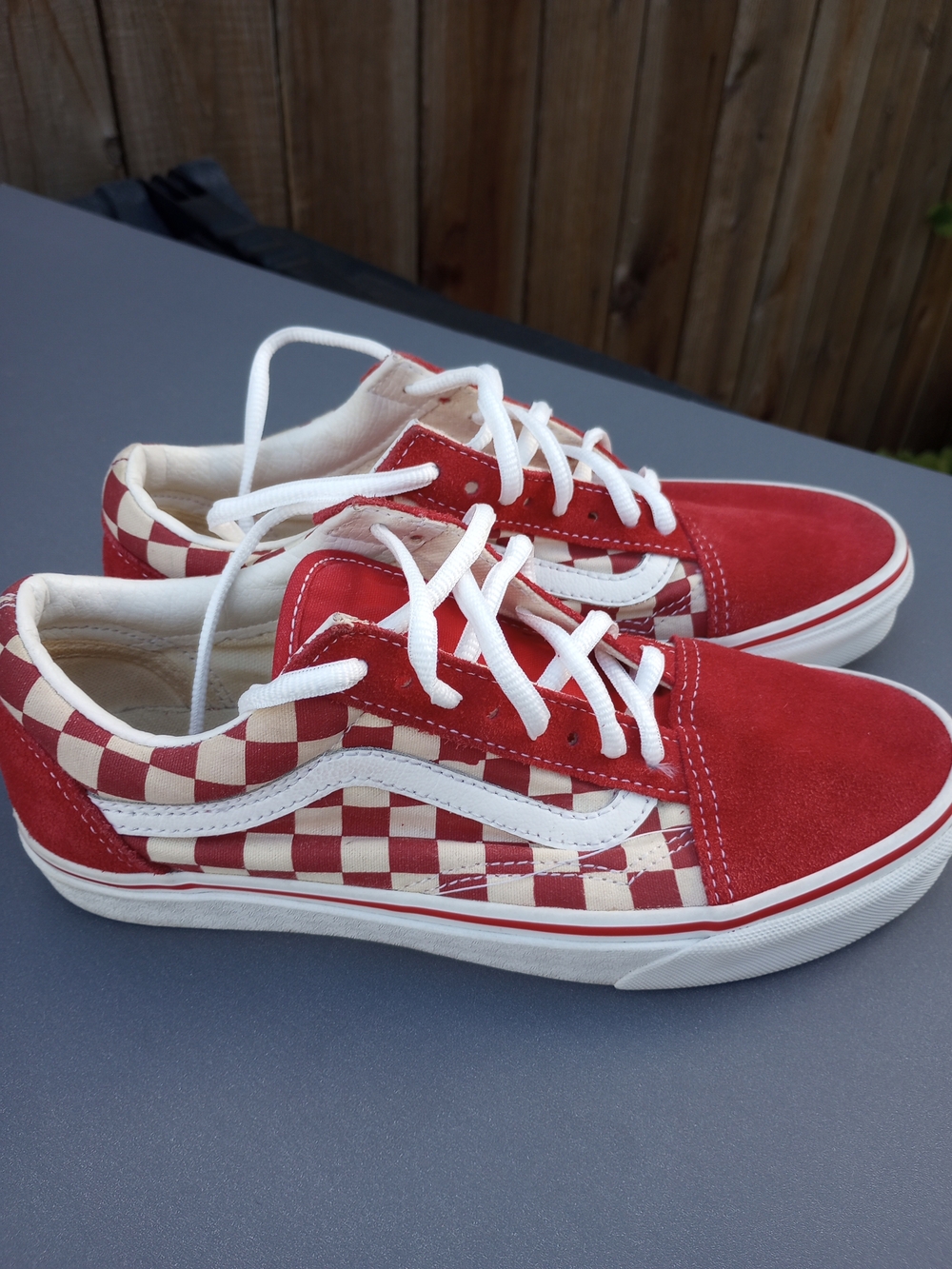 Vans Old Skool Red/White Checkered Skate Unisex Sneakers. M 6.5 W 8